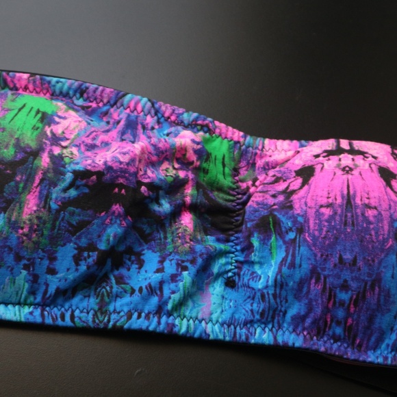 Multi-Color Bandeau Top - Picture 2 of 3